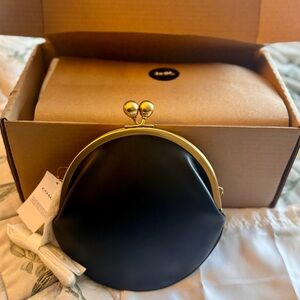 COACH Kisslock Pouch 20 NWT Black Leather Handbag Purse Clutch CFB88